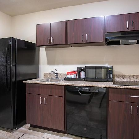 Cobblestone Inn & Suites - Pine Bluffs מראה חיצוני תמונה
