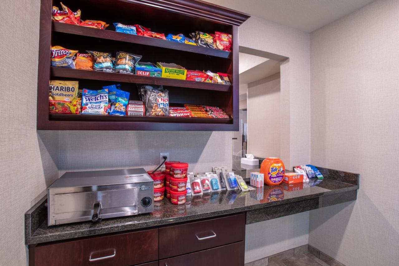 Cobblestone Inn & Suites - Pine Bluffs מראה חיצוני תמונה