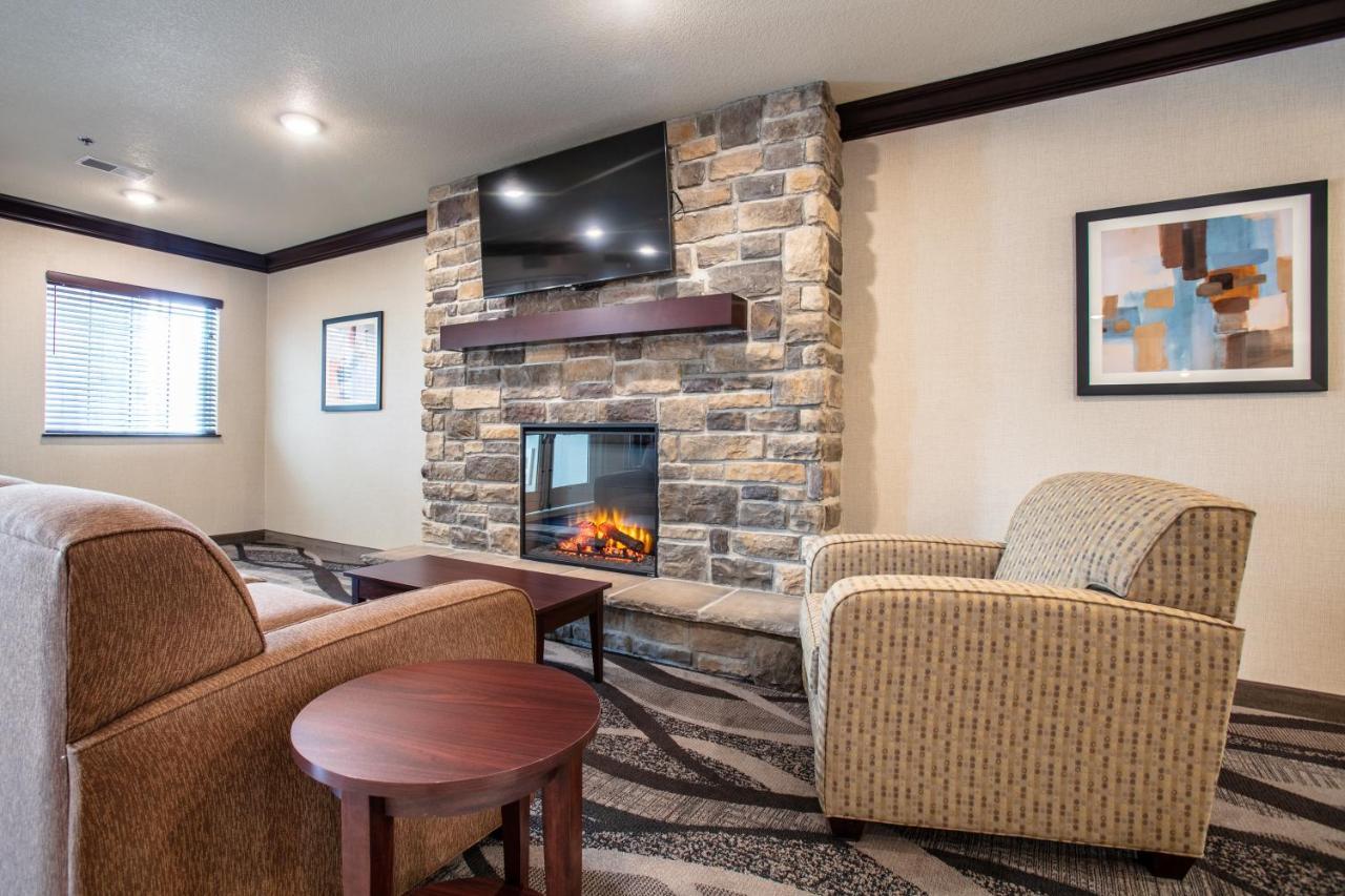 Cobblestone Inn & Suites - Pine Bluffs מראה חיצוני תמונה