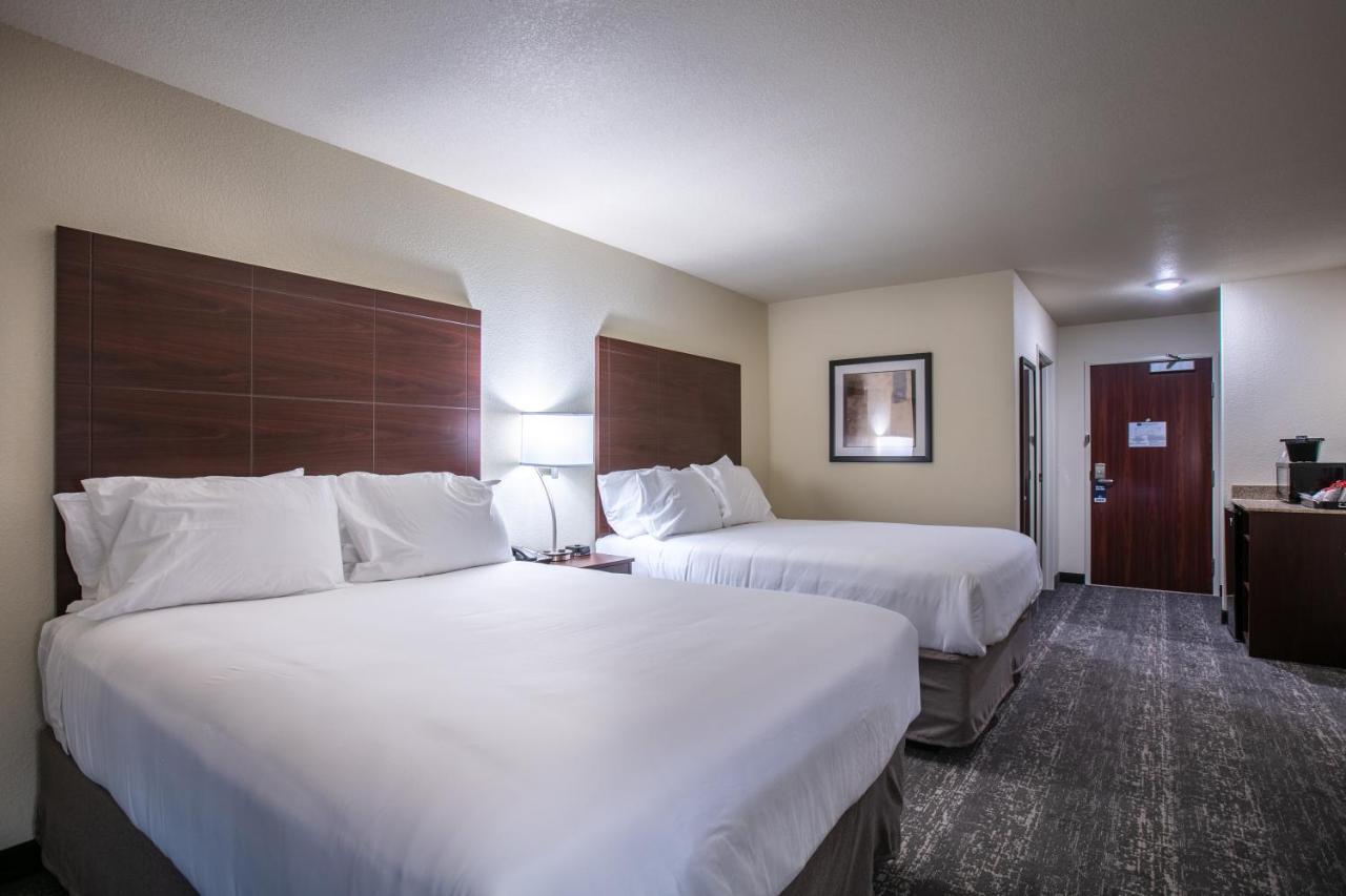 Cobblestone Inn & Suites - Pine Bluffs מראה חיצוני תמונה